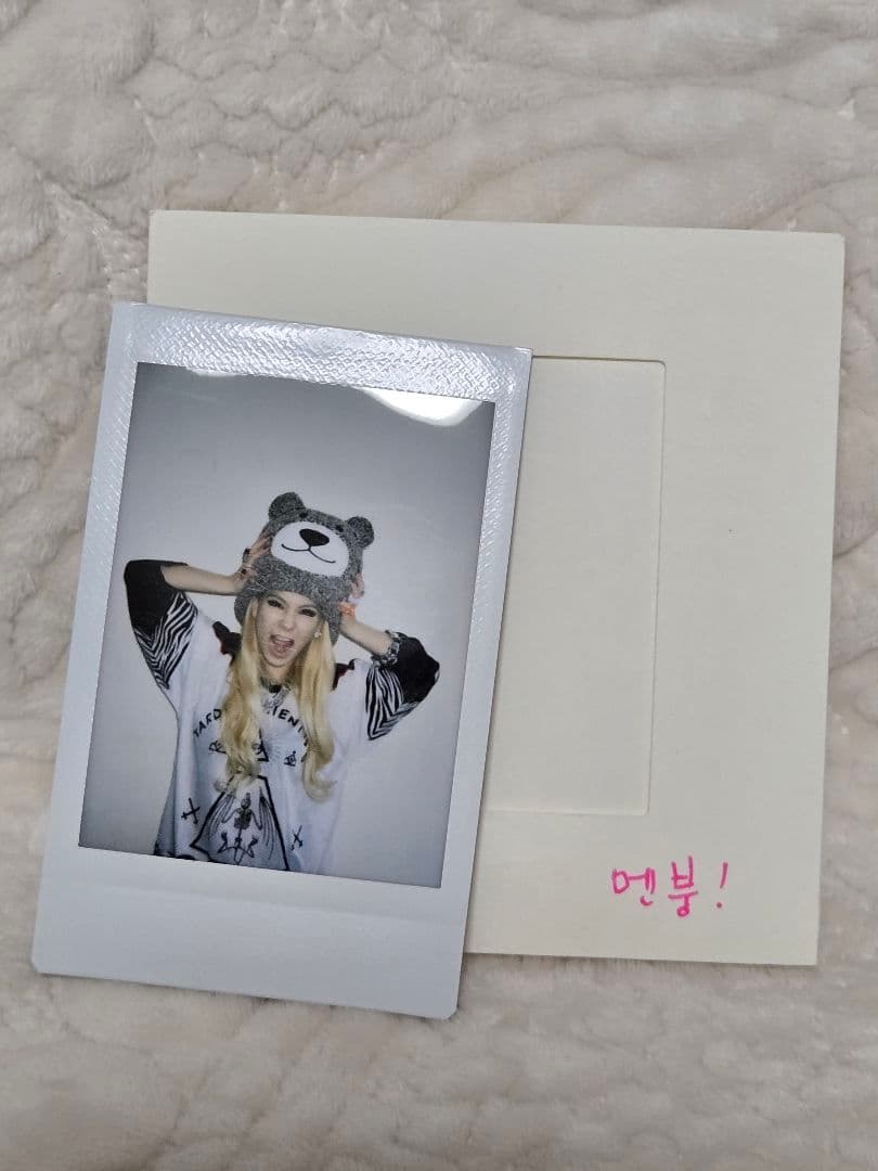 ​【世界に1枚】2NE1 CL 直筆メッセージ入り 生ポラロイド ＆ CRUSH