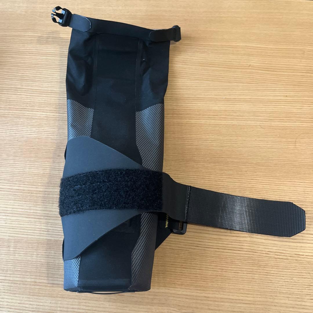 【美品】APIDURA エクスペディション・ダウンチューブパック