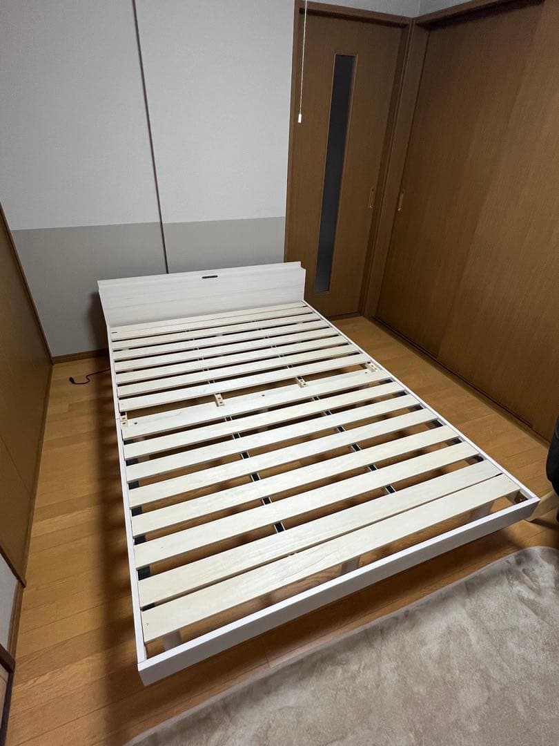 Iris Plaza TKSB Double ベッド