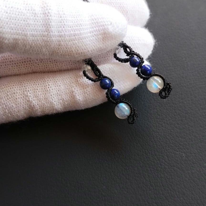 ラブラドライト＆ブルームーンストーンのマクラメ編みネックレス　ペンダント　天然石