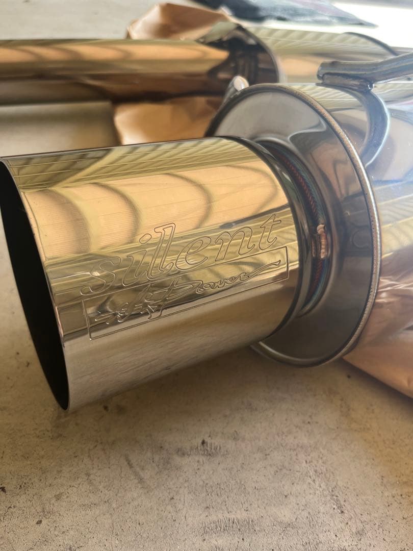 ER34スカイライン用マフラー　HKS SilentHi-Power