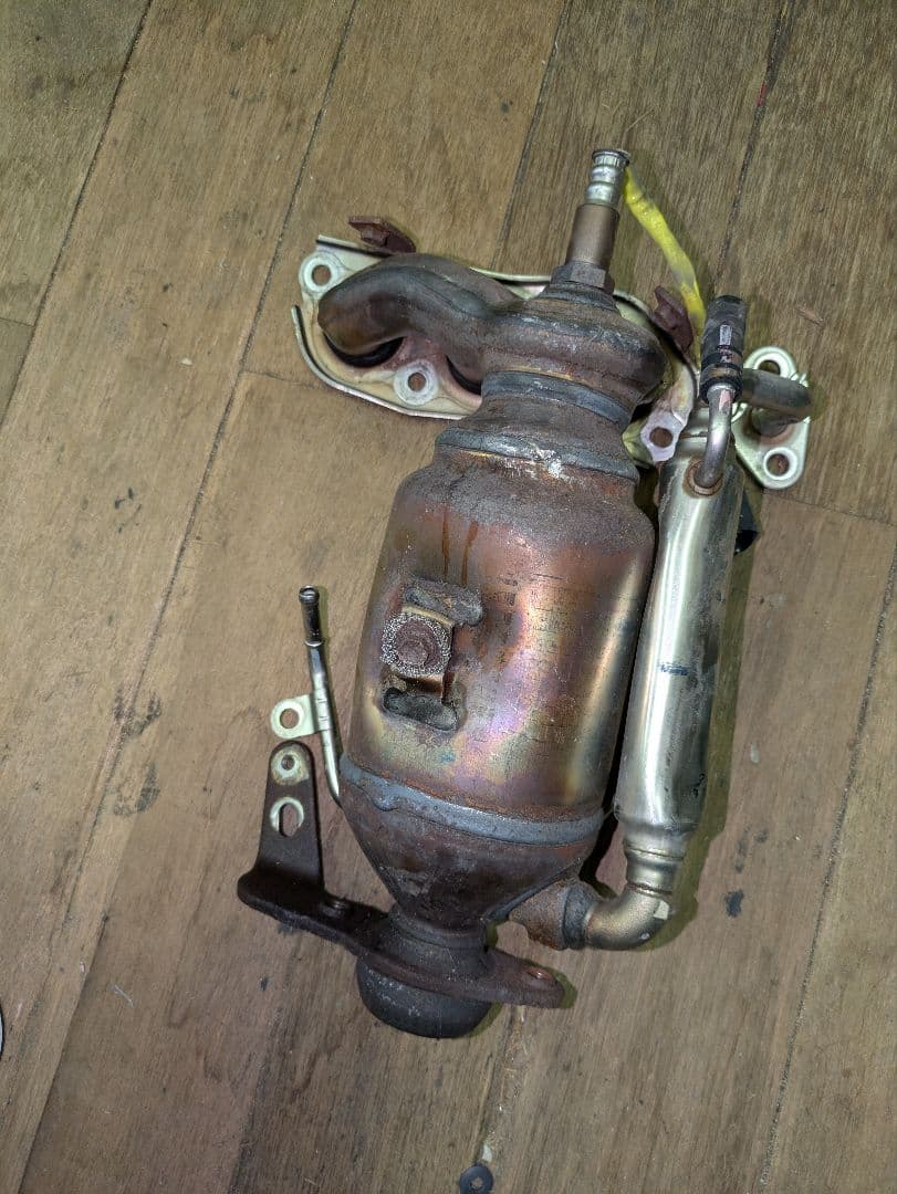 佑*護様 六角　触媒　ダイハツ　ミライース　LA300S　Mira　素材　キャタ