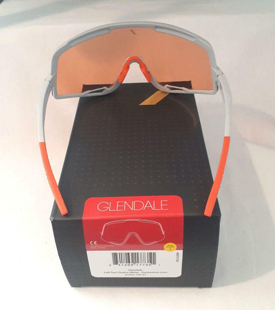 100% Glendale Oxfire ホワイト ワンハンドレッド サングラス