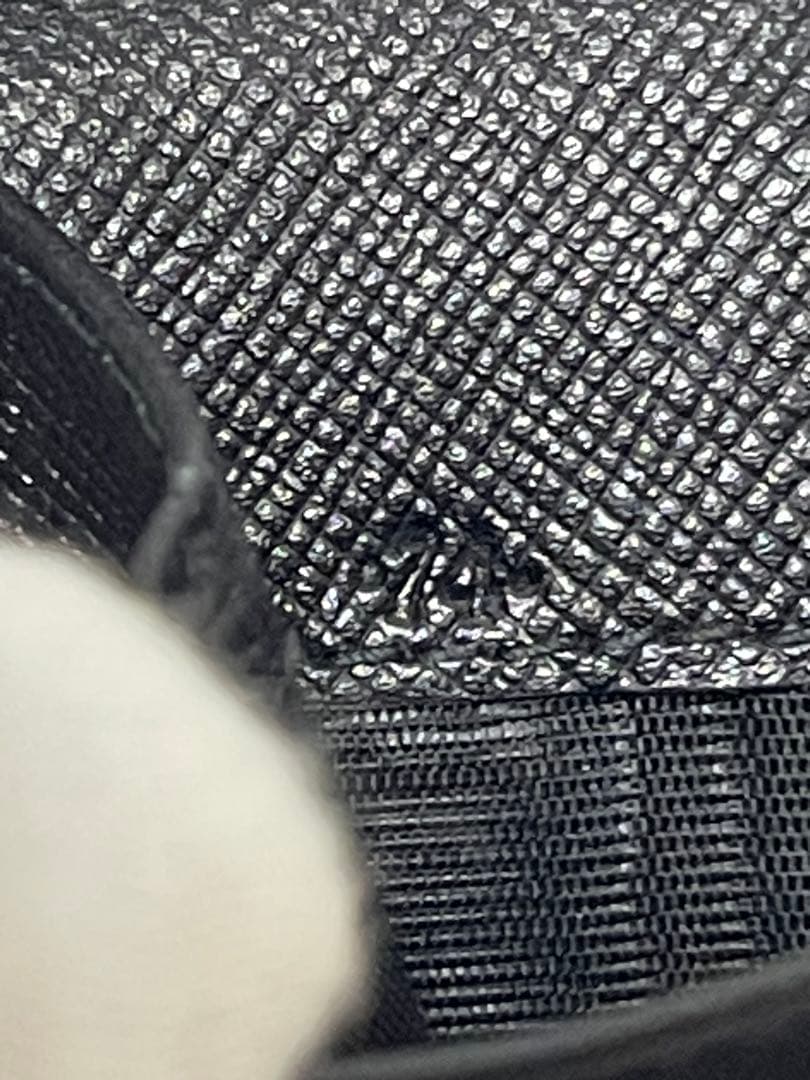 PRADA プラダ　サフィアーノ　二つ折り財布　クリップ付き　コンパクト財布