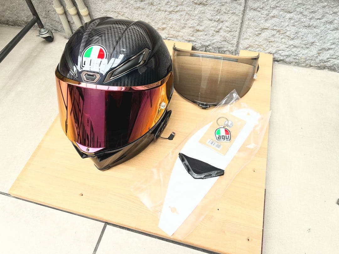 AGV PISTA GP RR イリジウム　Sサイズ