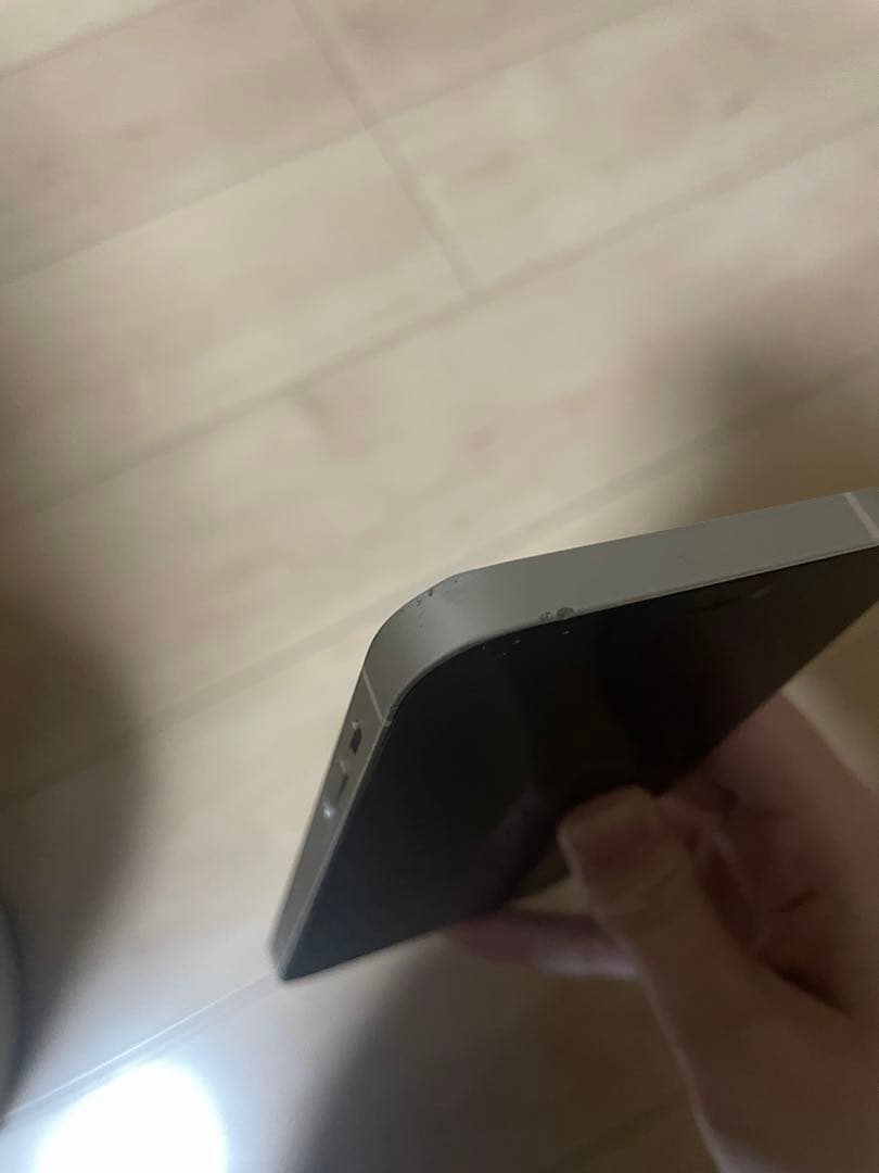 Apple iPhone 12 ホワイト　64GB 本体