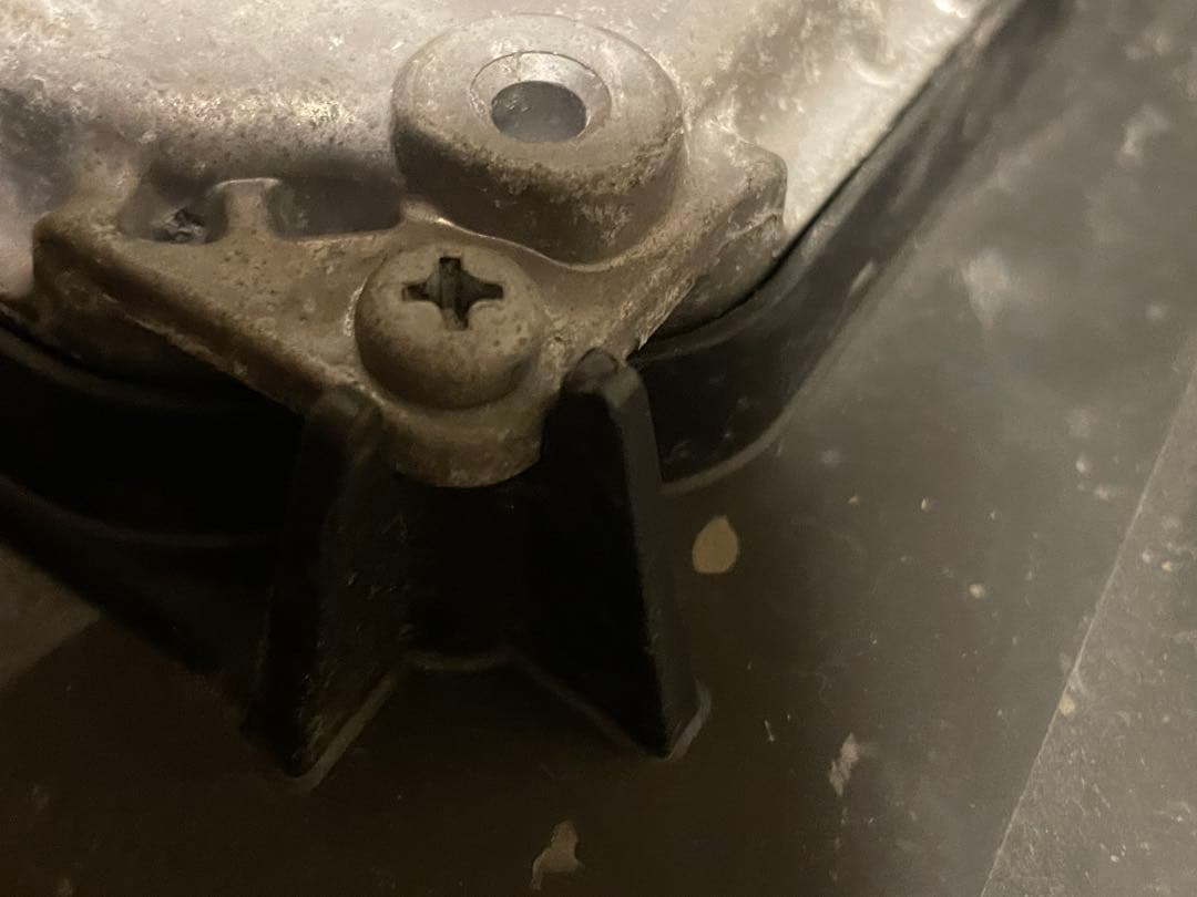 トヨタクラウンマジェスタ210 ヘッドライト右側