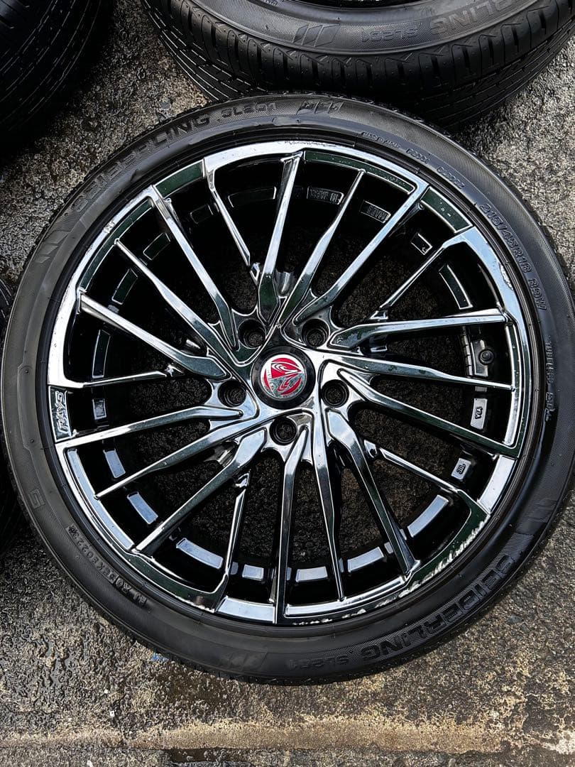 たい　レイズ　ベルサス　アベントゥーラ　18インチ　4本セット