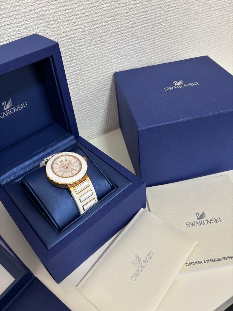 ★希少！美品★【正規店購入】スワロフスキー 腕時計 ホワイト 2回着用のみ