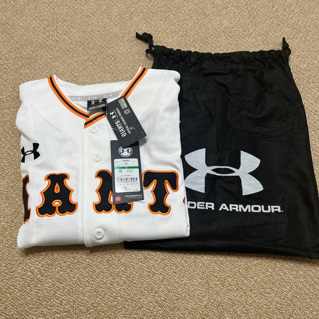 新品タグ付き　ジャイアンツ　巨人　上原浩治背番号11 ユニフォーム