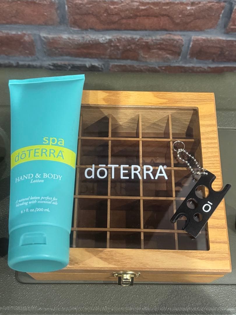 doTERRAエッセンシャルオイル11本ボックスセットボディローションオープナー