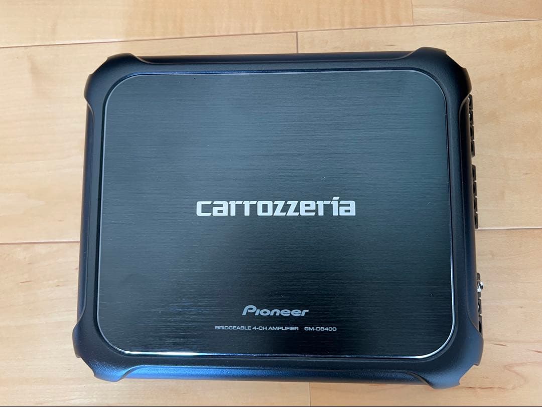 Carrozzeria 200Wx4・パワーアンプ GM-D8400