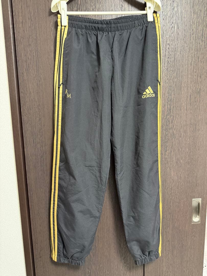 レアル・マドリード　トレーニングジャージ　上下セット