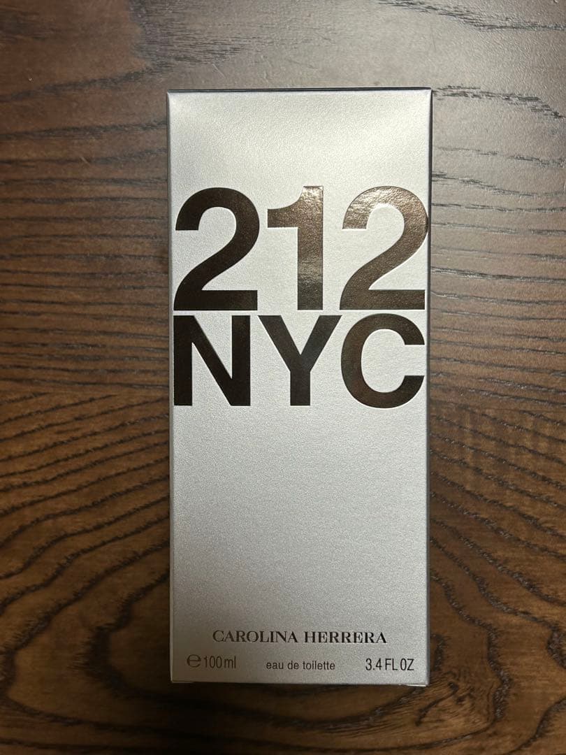 キャロライナへレラ212 オードトワレ100ml