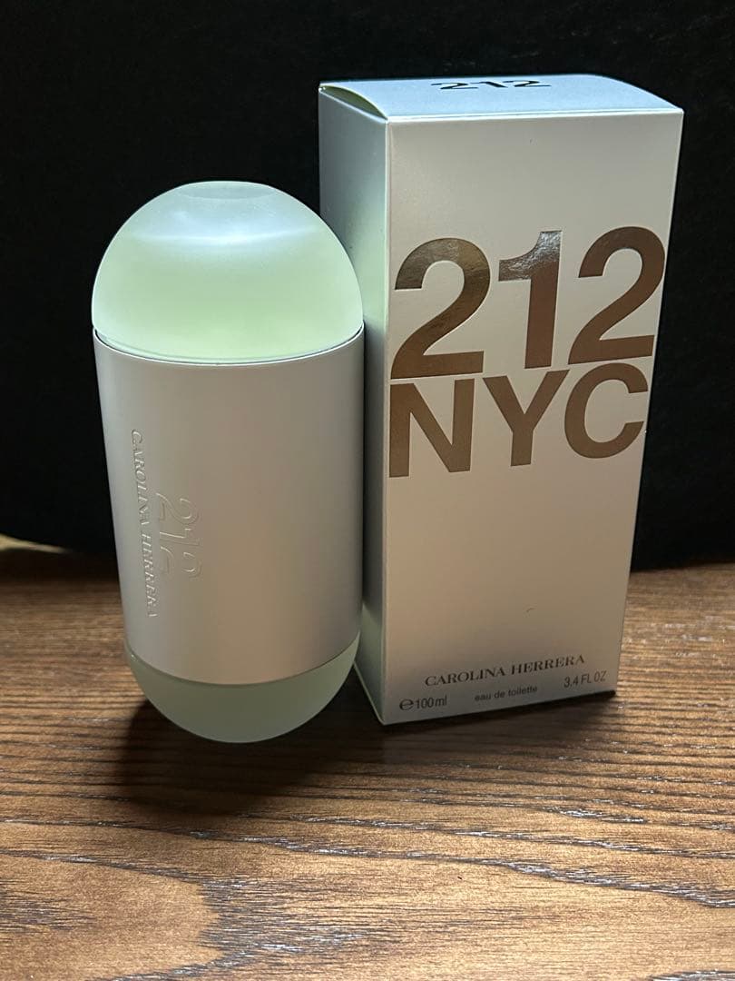 キャロライナへレラ212 オードトワレ100ml