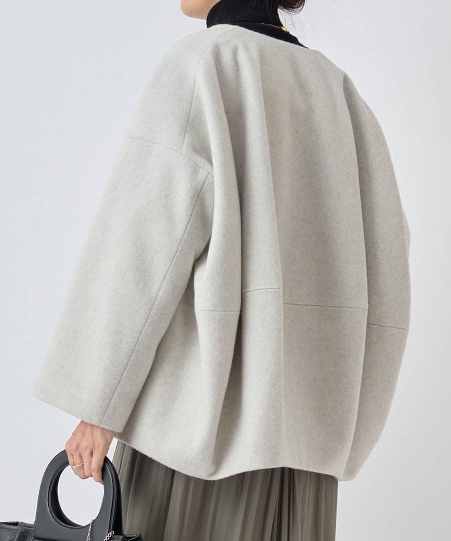 oka＊kon⭐︎BEARDSLEY後ろぷっくりウールショートコート