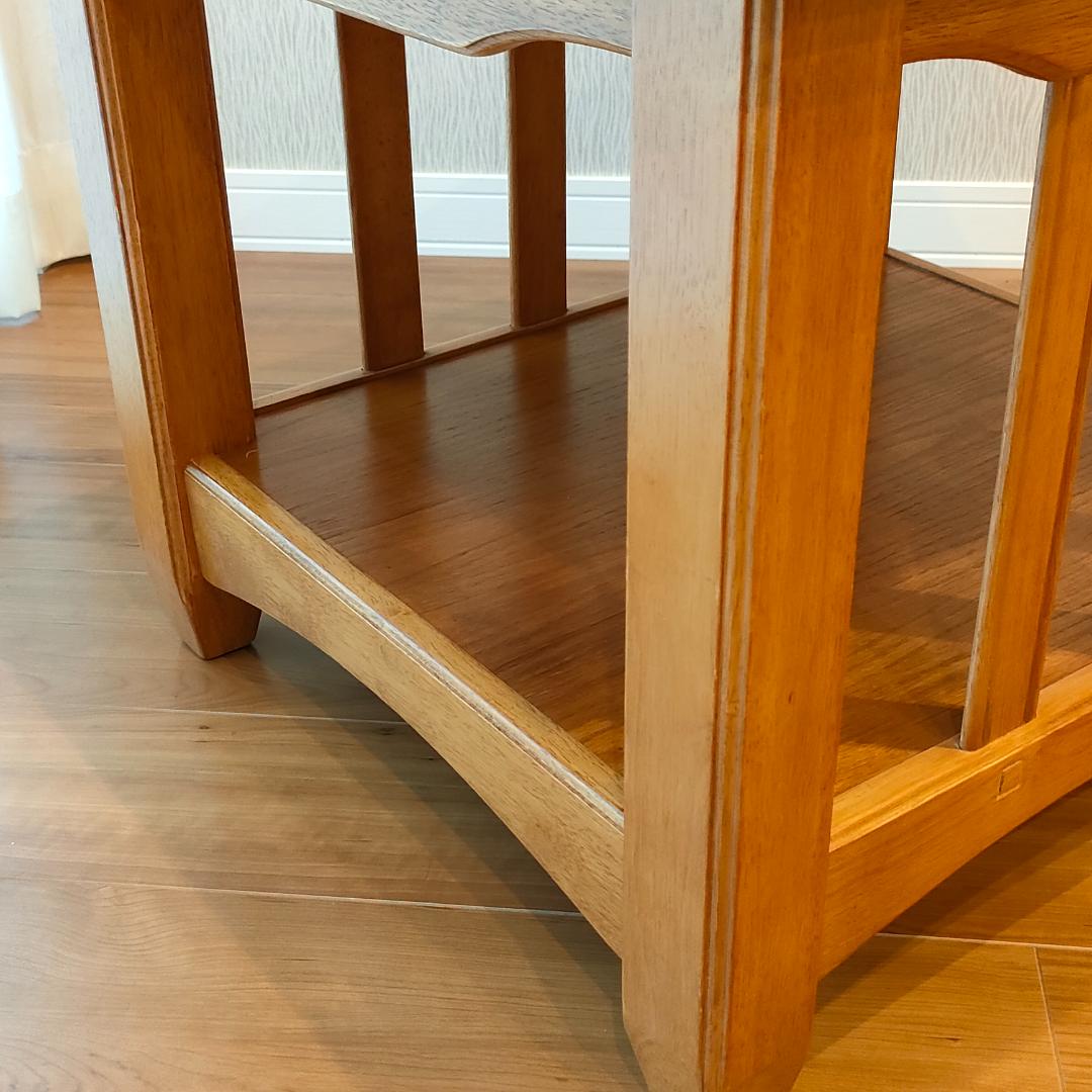 ヴィンテージ　サイドテーブル　UNIVERSAL　FURNITURE　LTD