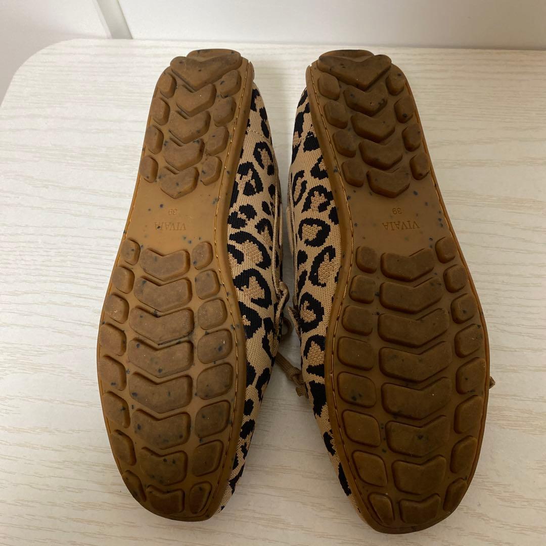 ビバイアVIVAIAスクエアトゥ モカシンタイプ ローファーヒョウ柄39サイズ