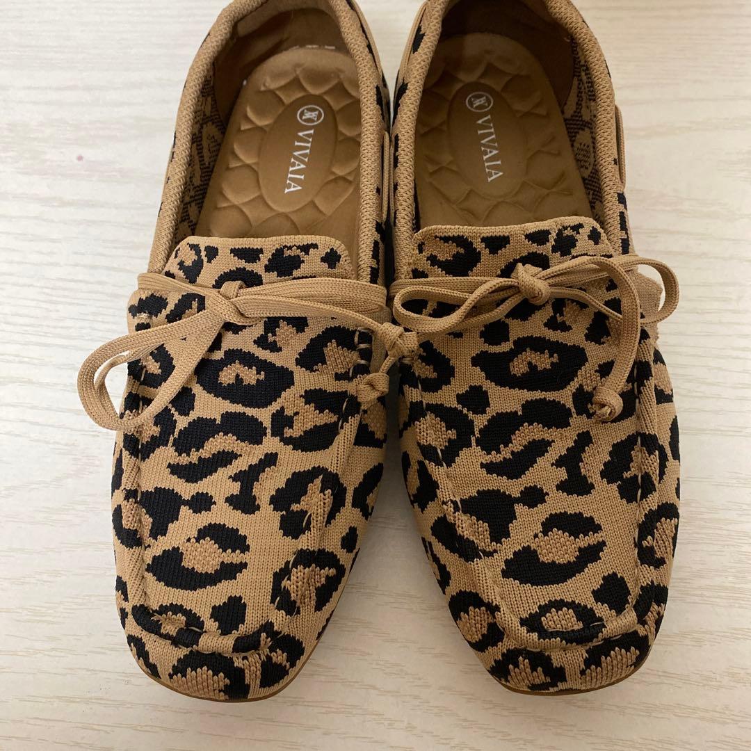 ビバイアVIVAIAスクエアトゥ モカシンタイプ ローファーヒョウ柄39サイズ