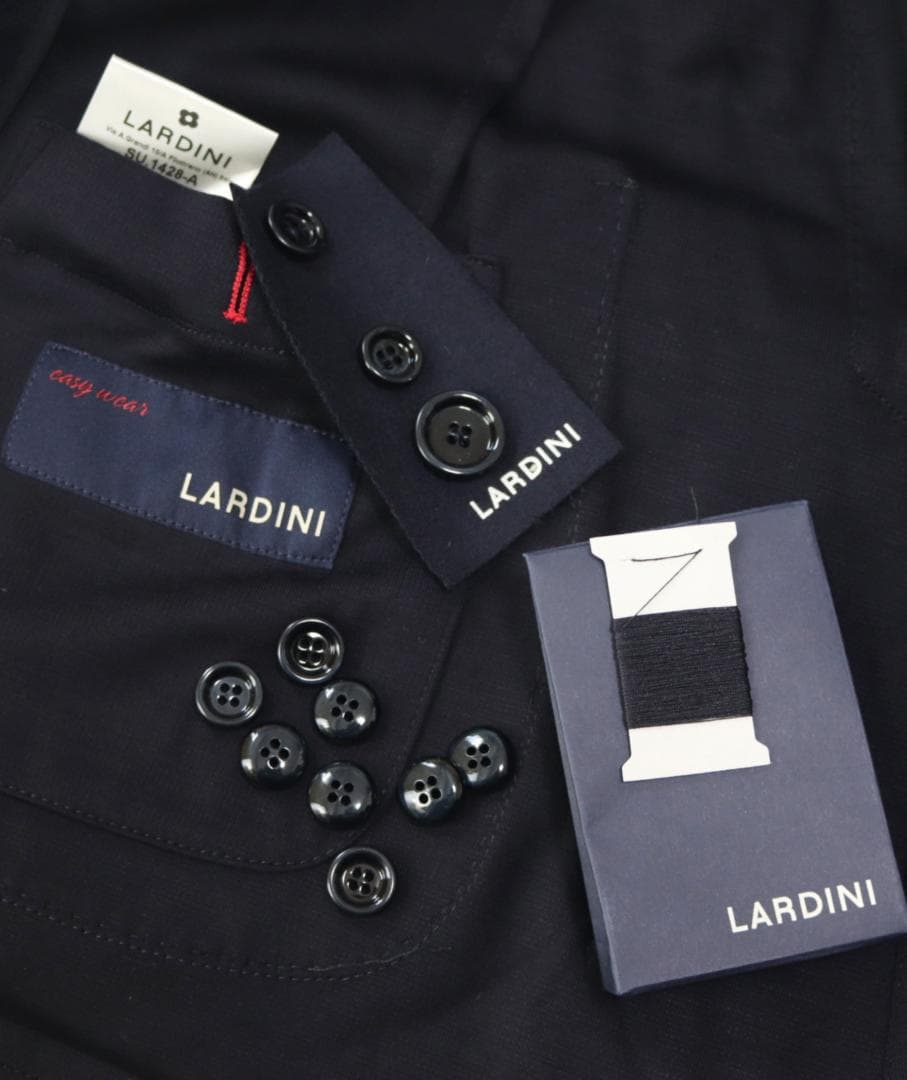 新品タグ付き【ラルディーニ】EASY WEAR ハイブリッド3Bスーツ 紺 46