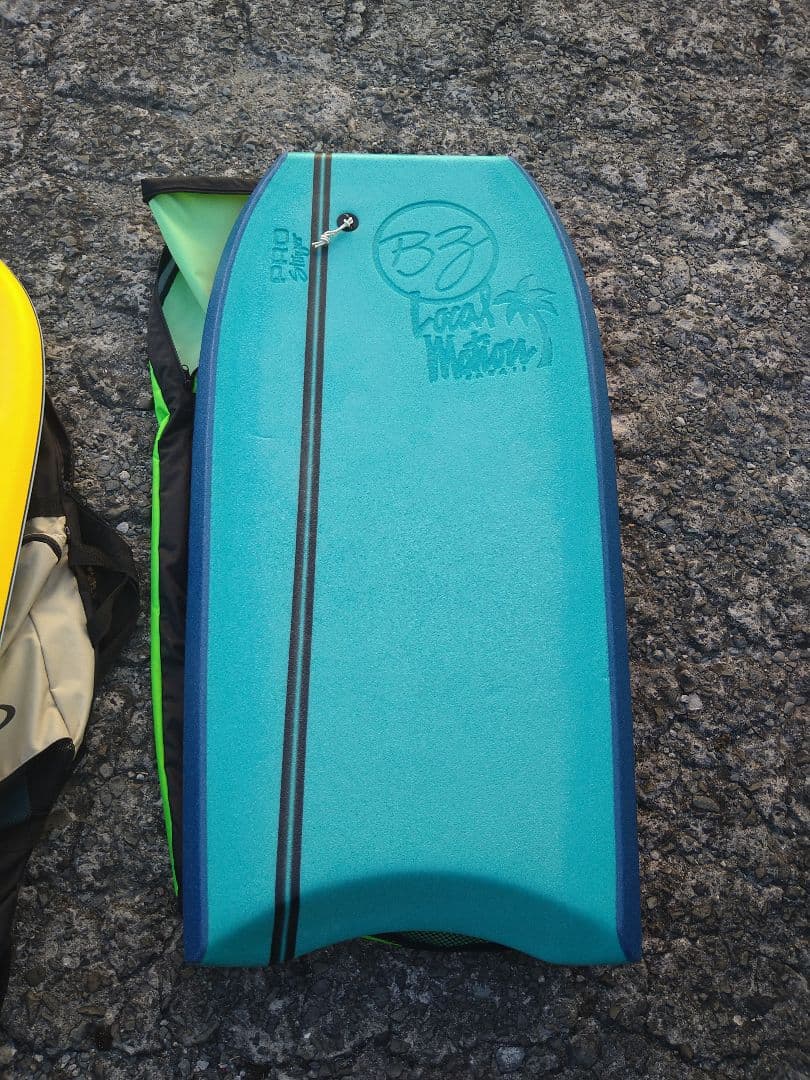 ボディーボード　ボディボード　サーフィン　サーフボード　足フィレ　フィン　海　川