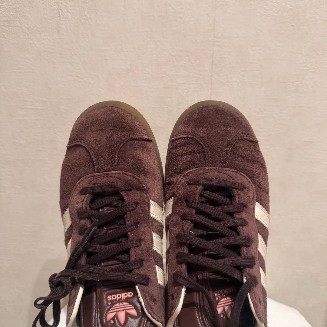 adidas Gazelle スニーカー ブラウン
