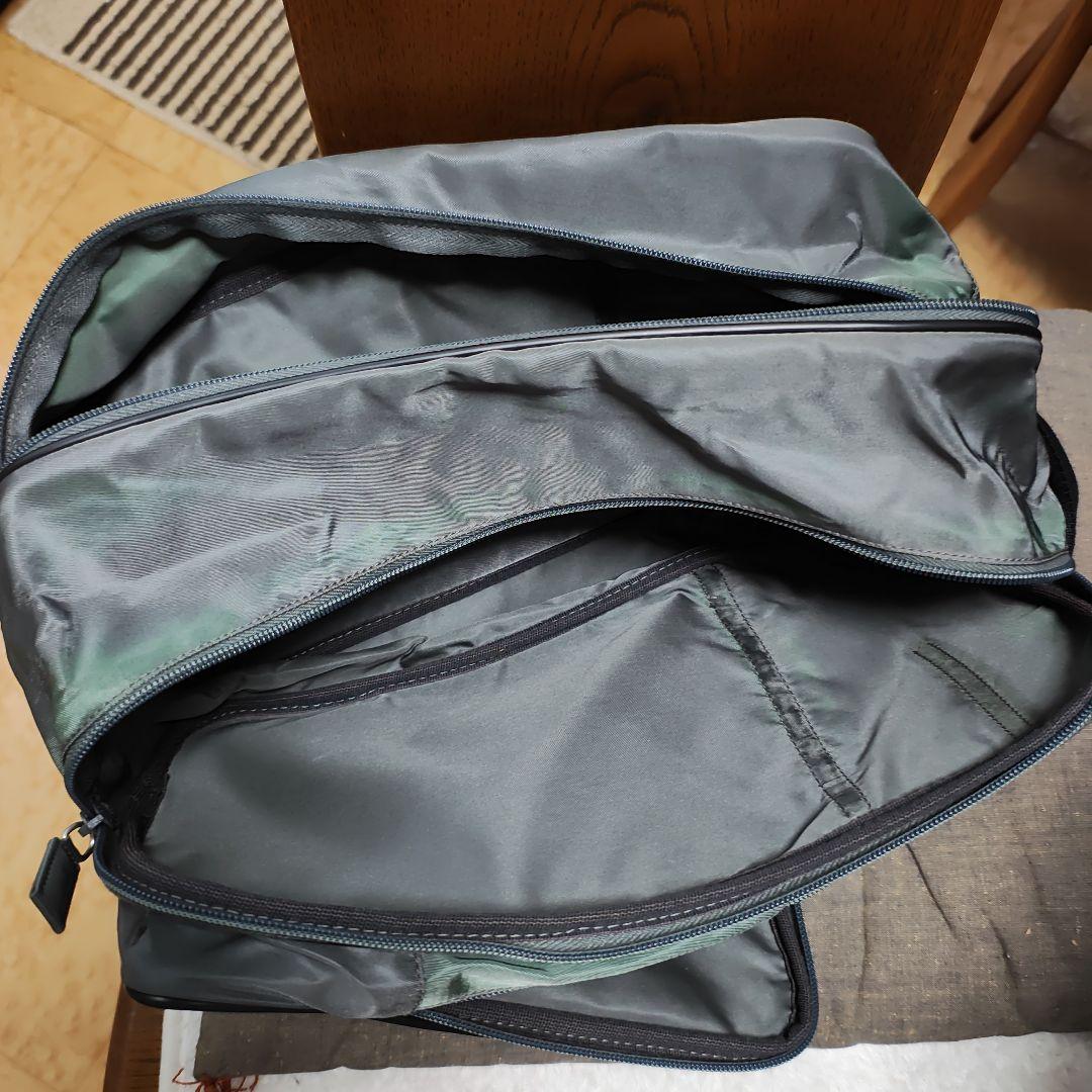 パ*ロ様 PRADA グレー ナイロンバッグ