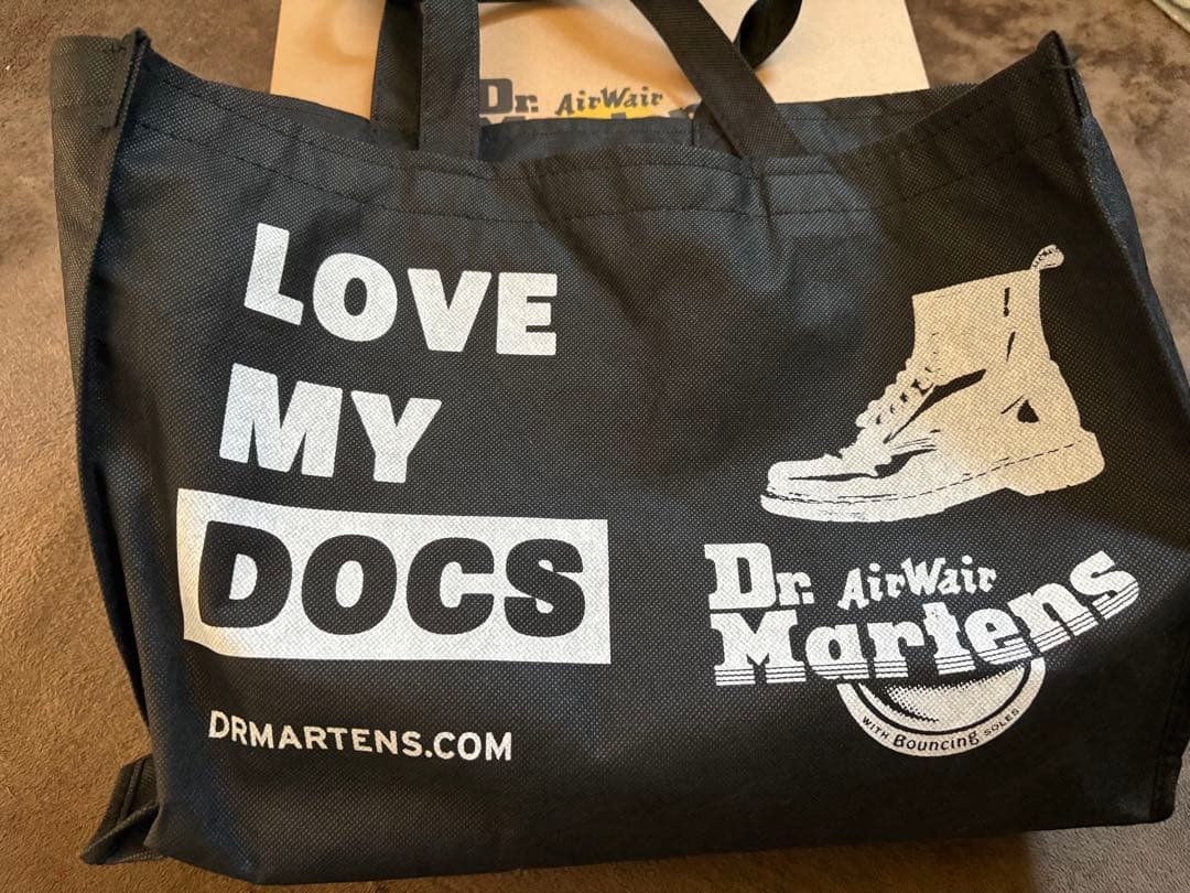 Dr. Martens ブラックサンダル