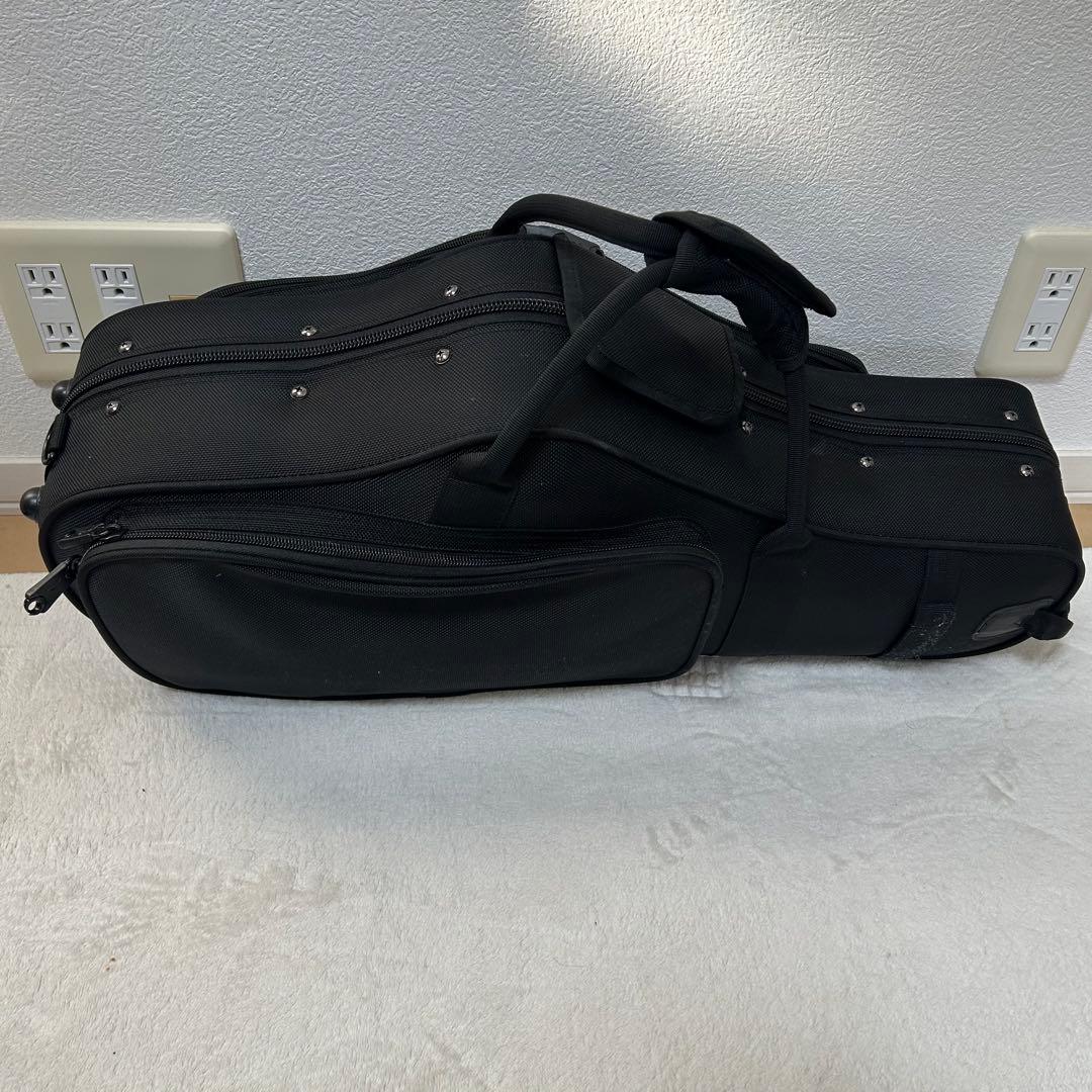 アルトサックス　FESTI TIARA A