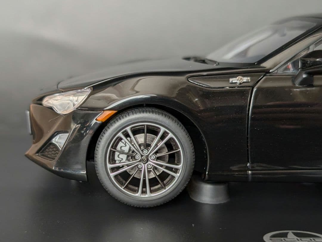 【ハチハチ】オートアート 1/18 サイオン FR-S 86 北米仕様