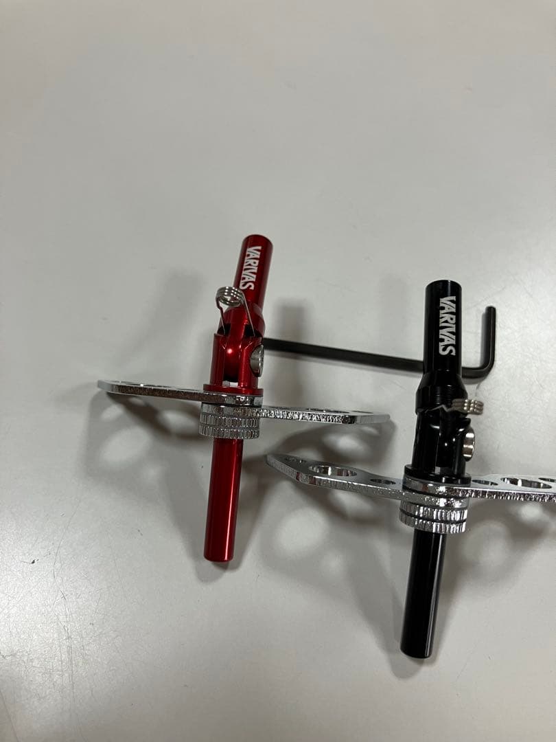 美品　ワカサギ電動リール　VARIVAS 可変ソケット　ブラック.レッド　2本