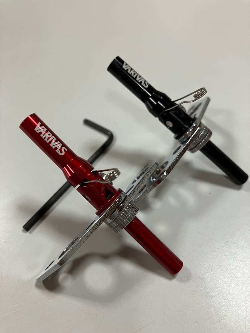 美品　ワカサギ電動リール　VARIVAS 可変ソケット　ブラック.レッド　2本