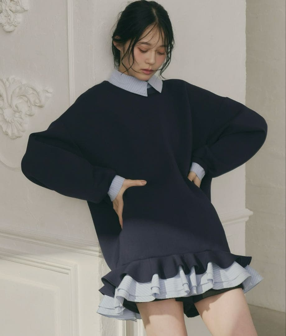 Olu. フリルレイヤードダンボールスウェット　ネイビー