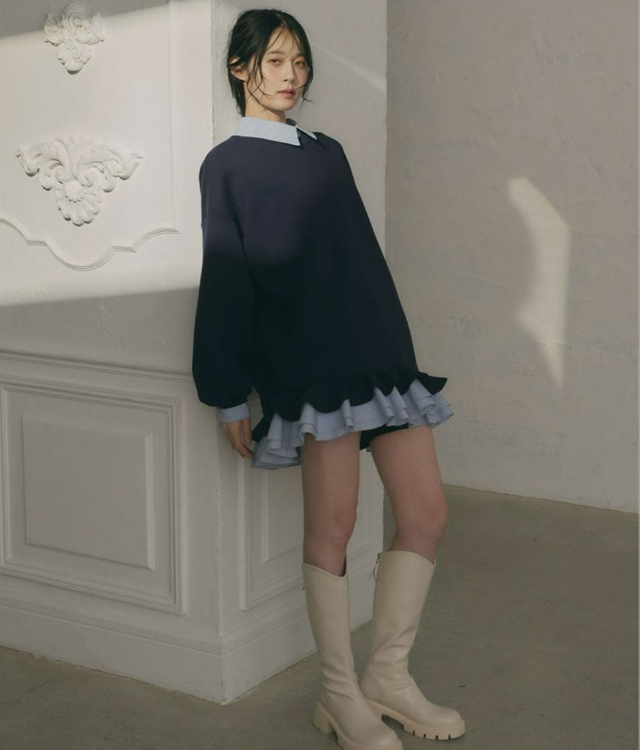 Olu. フリルレイヤードダンボールスウェット　ネイビー