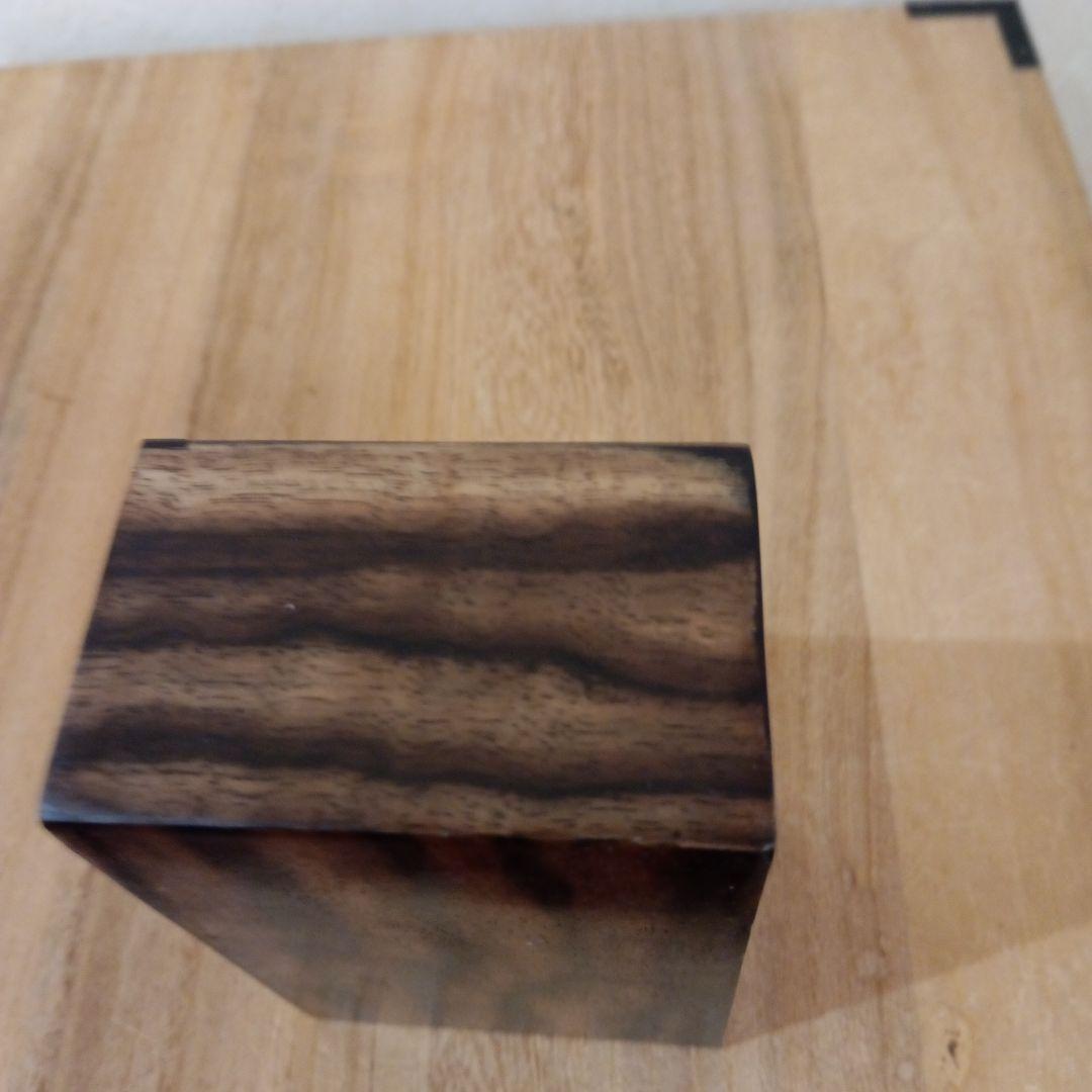 銘木黒柿　孔雀杢、縞黒　名刺入れ、小物入れ