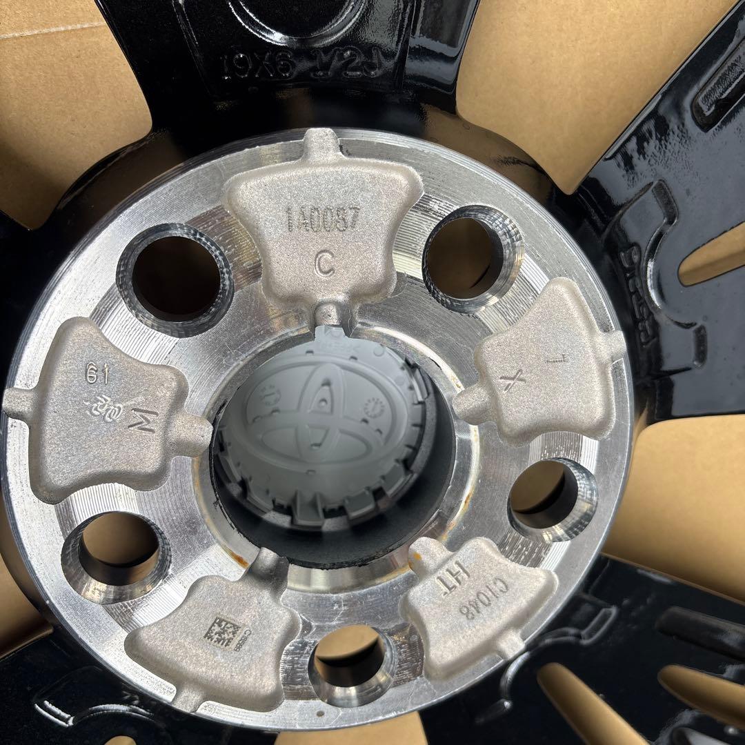 トヨタ　60 プリウス　19インチ ホイール