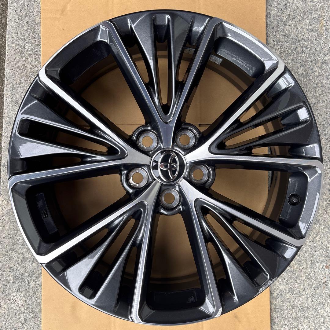 トヨタ　60 プリウス　19インチ ホイール