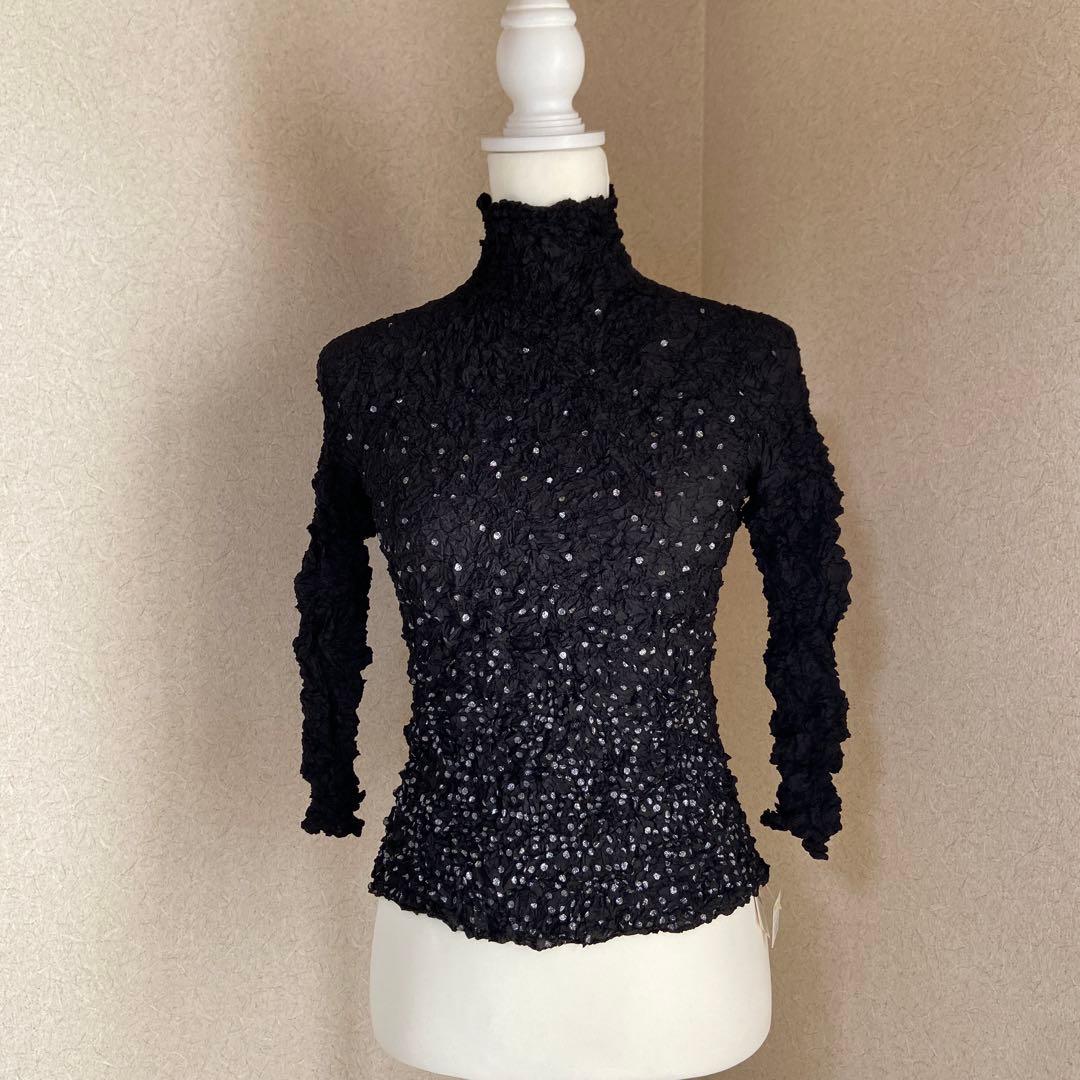 新品未使用　ISSEY MIYAKE 長袖トップス サイズ2 ブラック　ドット