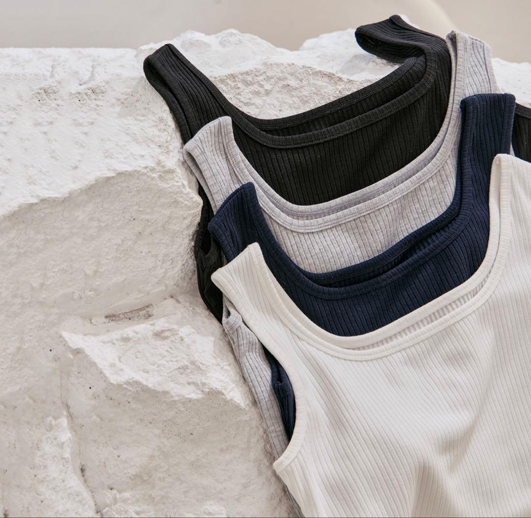 新品未使用品【yonfa ヨンファ】スクエアリブタンクトップ