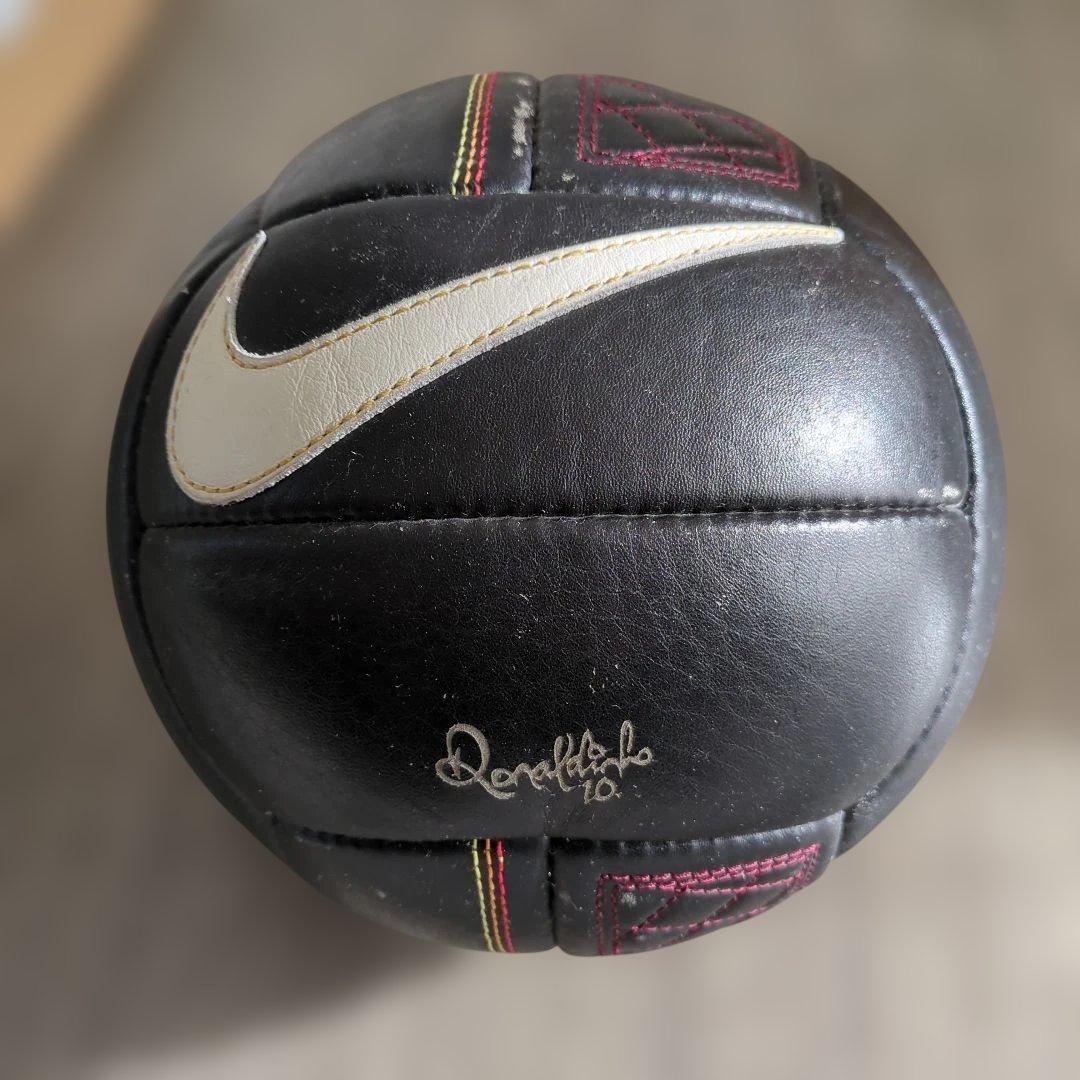 ナイキ❤ ロナウジーニョ 10Q サッカーボール 限定版　シリアル入り