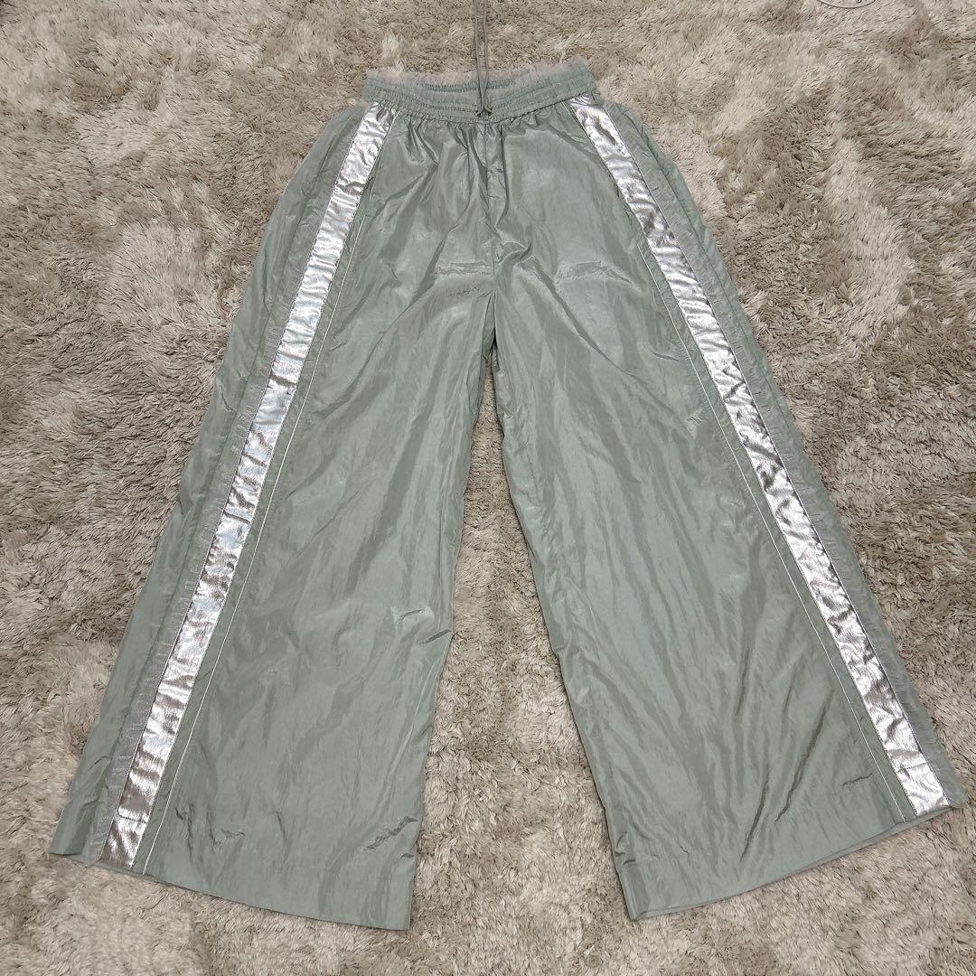 LA BELLE ETUDE チュールデザインメタリックワイドパンツ