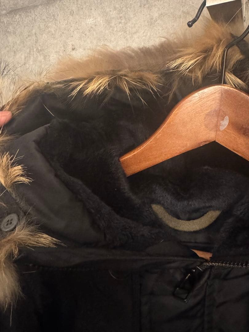 早い者勝ちSchott N3b サイズ38ミリタリージャケット ファー付き！