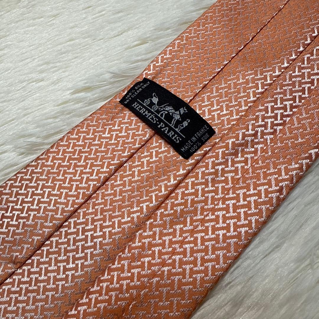 【未使用級】HERMES ネクタイ　高級シルク　H織　ジャガード　ファソネH