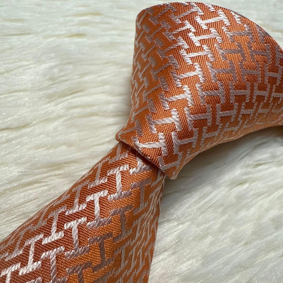 【未使用級】HERMES ネクタイ　高級シルク　H織　ジャガード　ファソネH