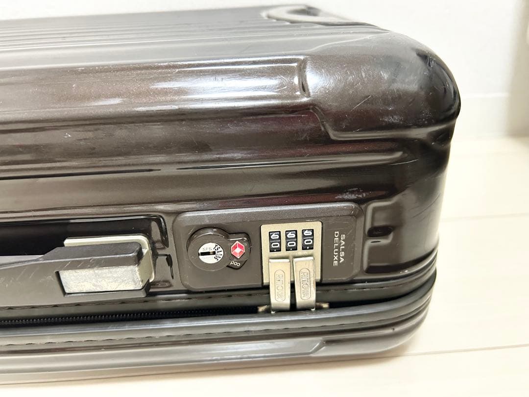 リモワ 焦茶色 小型キャリーケース 機内持ち込み