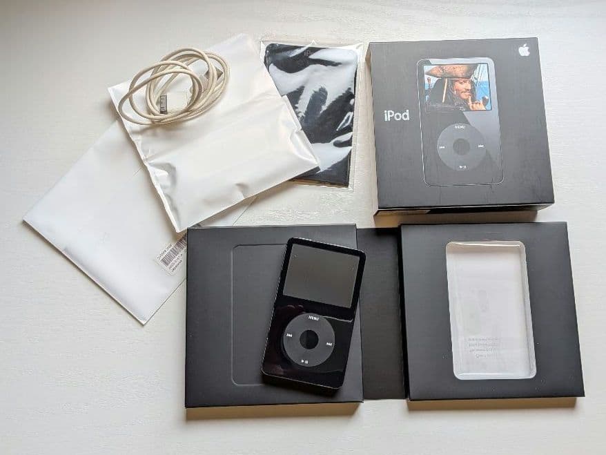 Apple iPod 80GB ブラック 第5.5世代 MA450J/A