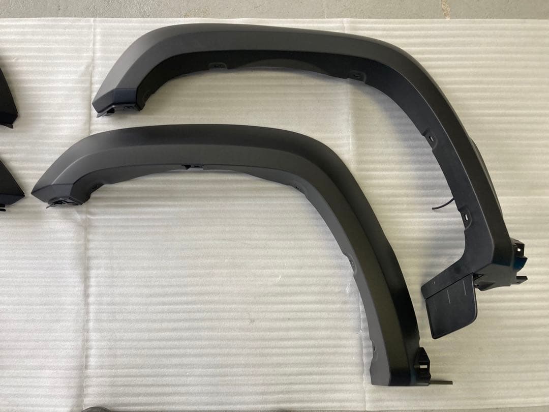 ジムニーシエラJB74純正フェンダー 4枚セット