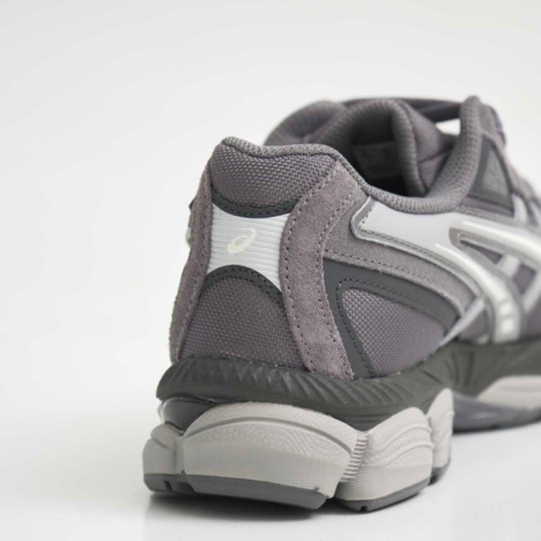 超美品　ASICS アシックスGEL-NYC 2055