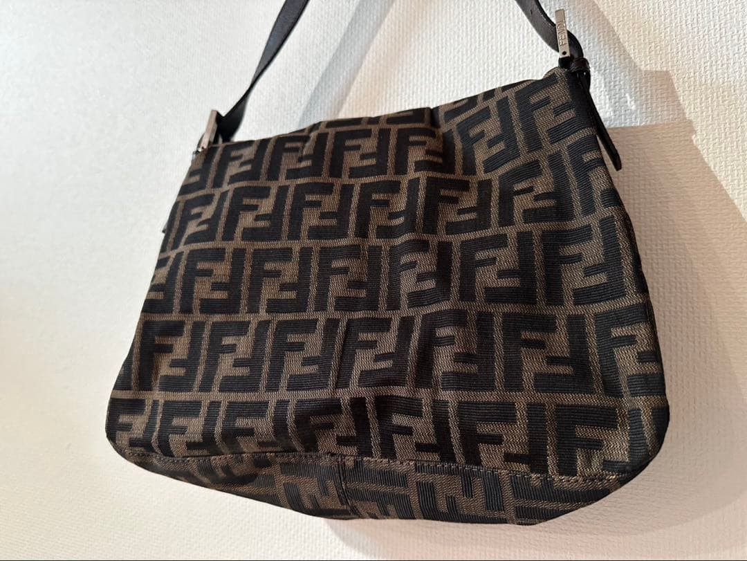 Fendi フェンディ 美品 ズッカ柄ナイロンショルダーバッグ