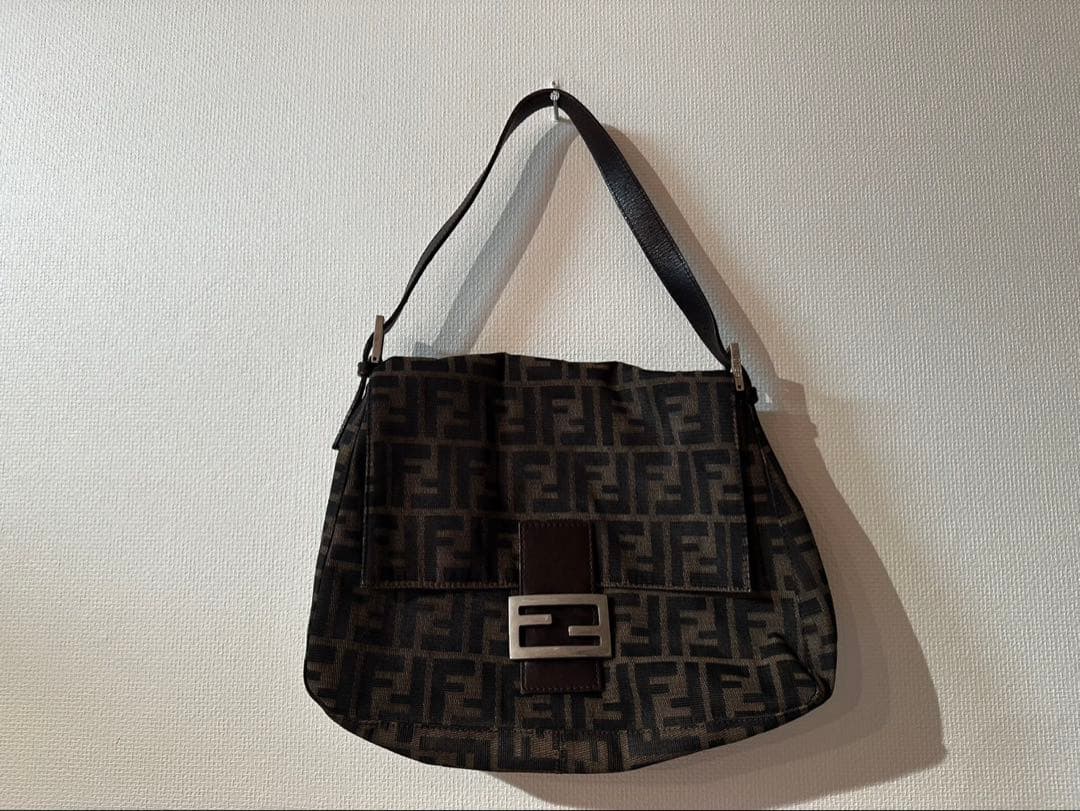 Fendi フェンディ 美品 ズッカ柄ナイロンショルダーバッグ